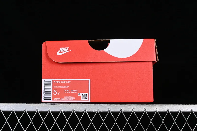 All Categories Nk SB Dunk Series Nk SB Dunk Low Low-top sneakers Nk Dunk Low "RISK" Fantasy French Tulip Love Buckle SB strap low-top casual sneakers DD1503-500